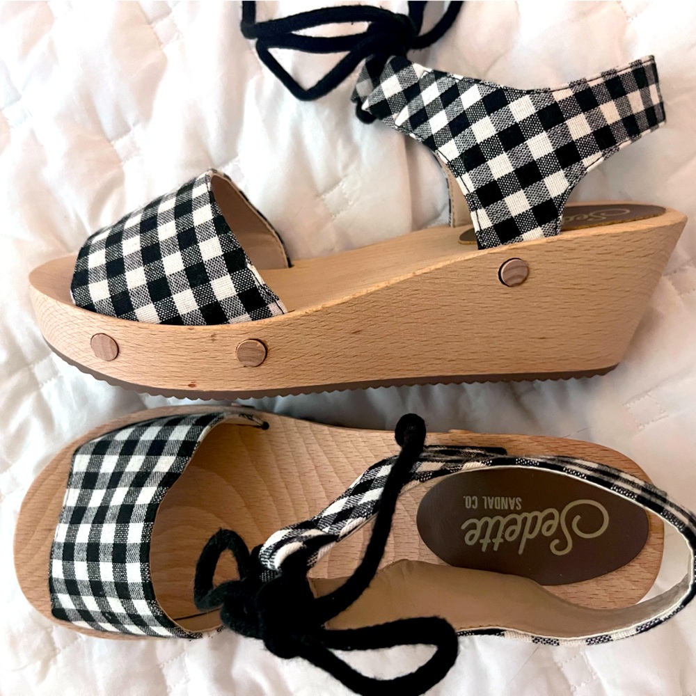 Sedette Black and White Gingham Wood wedge Sandals (7)